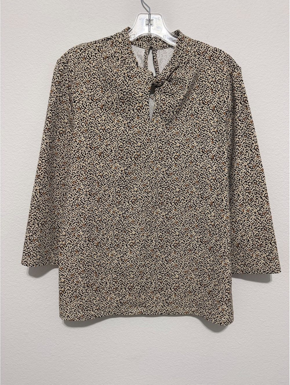 J. McLaughlin 3/4 Sleeve Keyhole Neck Animal Print Stretch Blouse Women's Size L